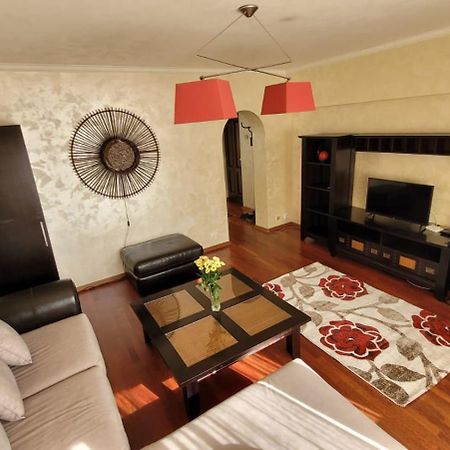 Downtown Top Apartments Бухарест Екстер'єр фото
