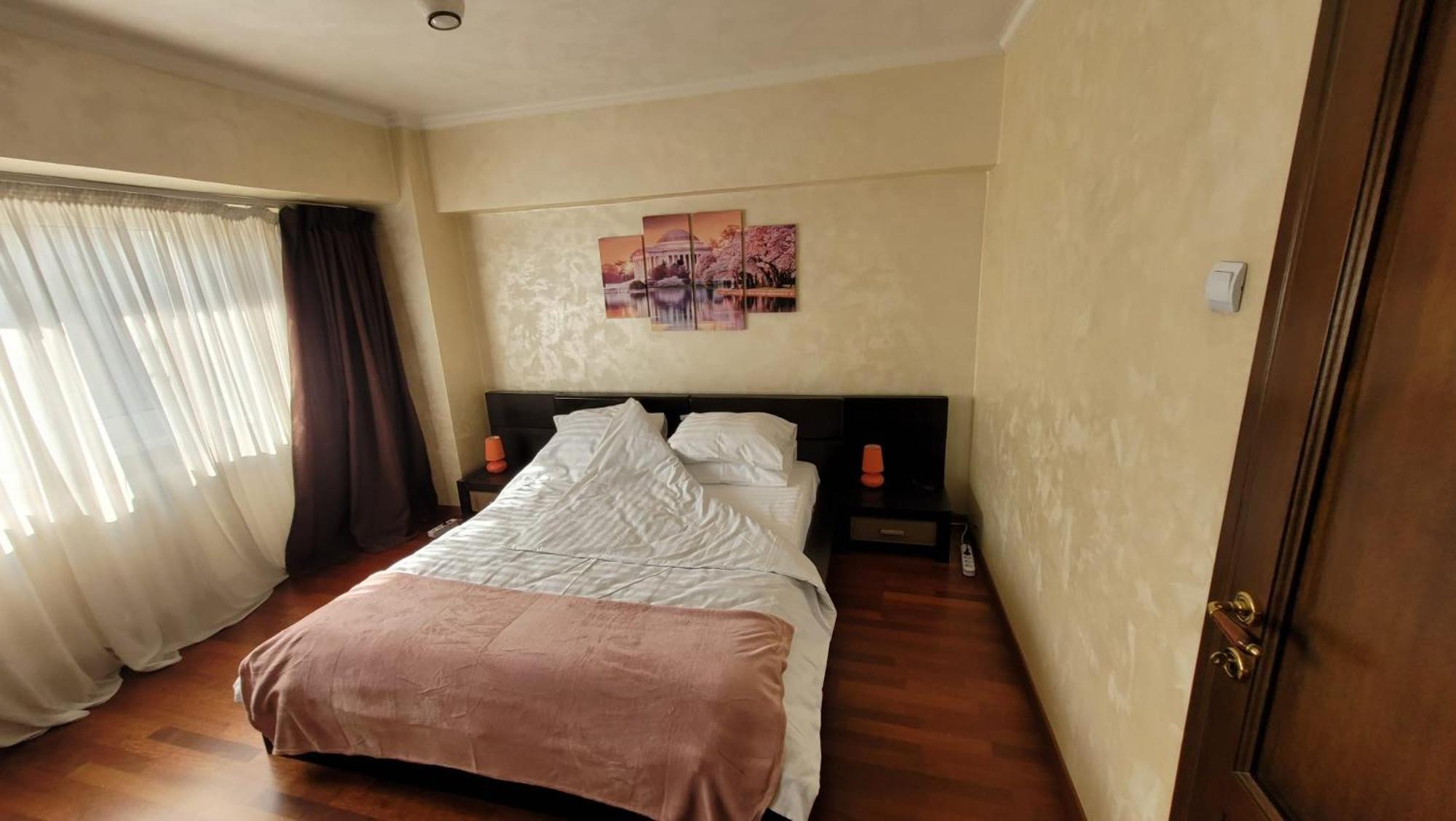 Downtown Top Apartments Бухарест Екстер'єр фото