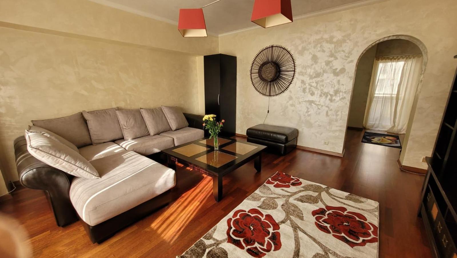 Downtown Top Apartments Бухарест Екстер'єр фото